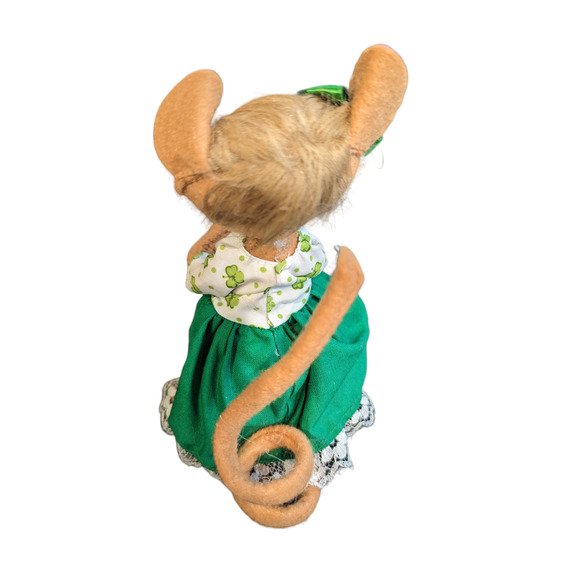 Annalee Saint Patrick's Day 6in Irish Girl with Gold Nugget - Gift Wrapped! - Picture 3 of 4